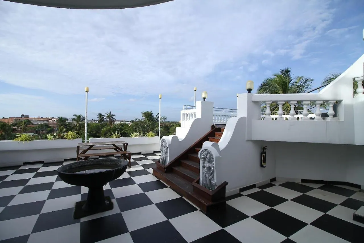 Royal Castle Hotel Negombo