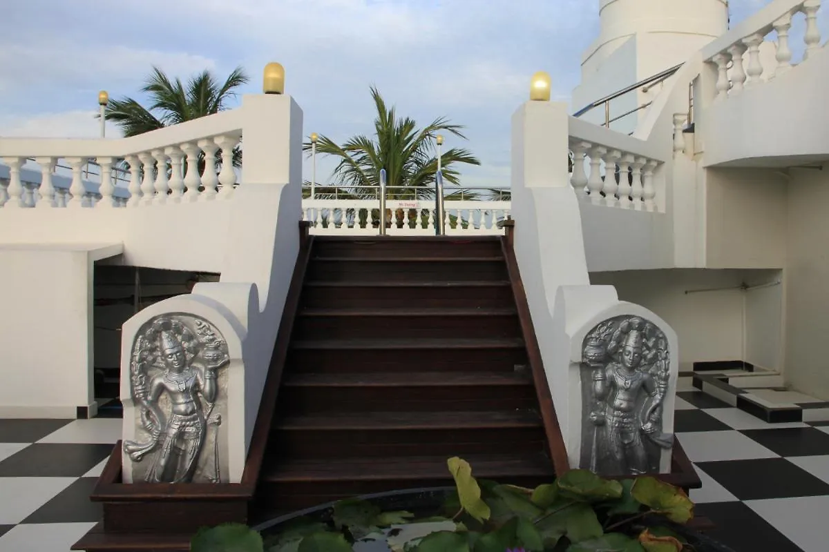 Royal Castle Hotel Negombo