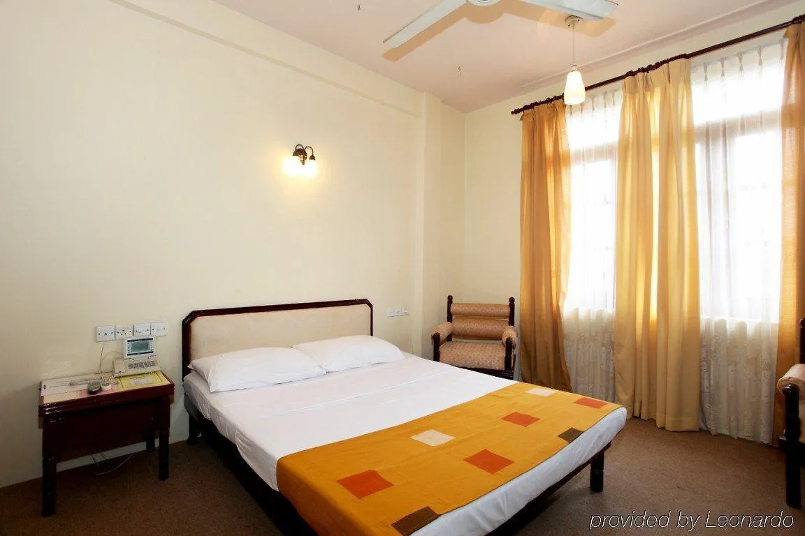 Royal Castle Hotel Νεγκόμπο