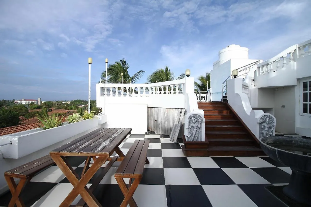 Royal Castle Hotel Negombo