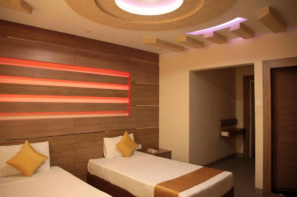 Royal Castle Hotel Negombo
